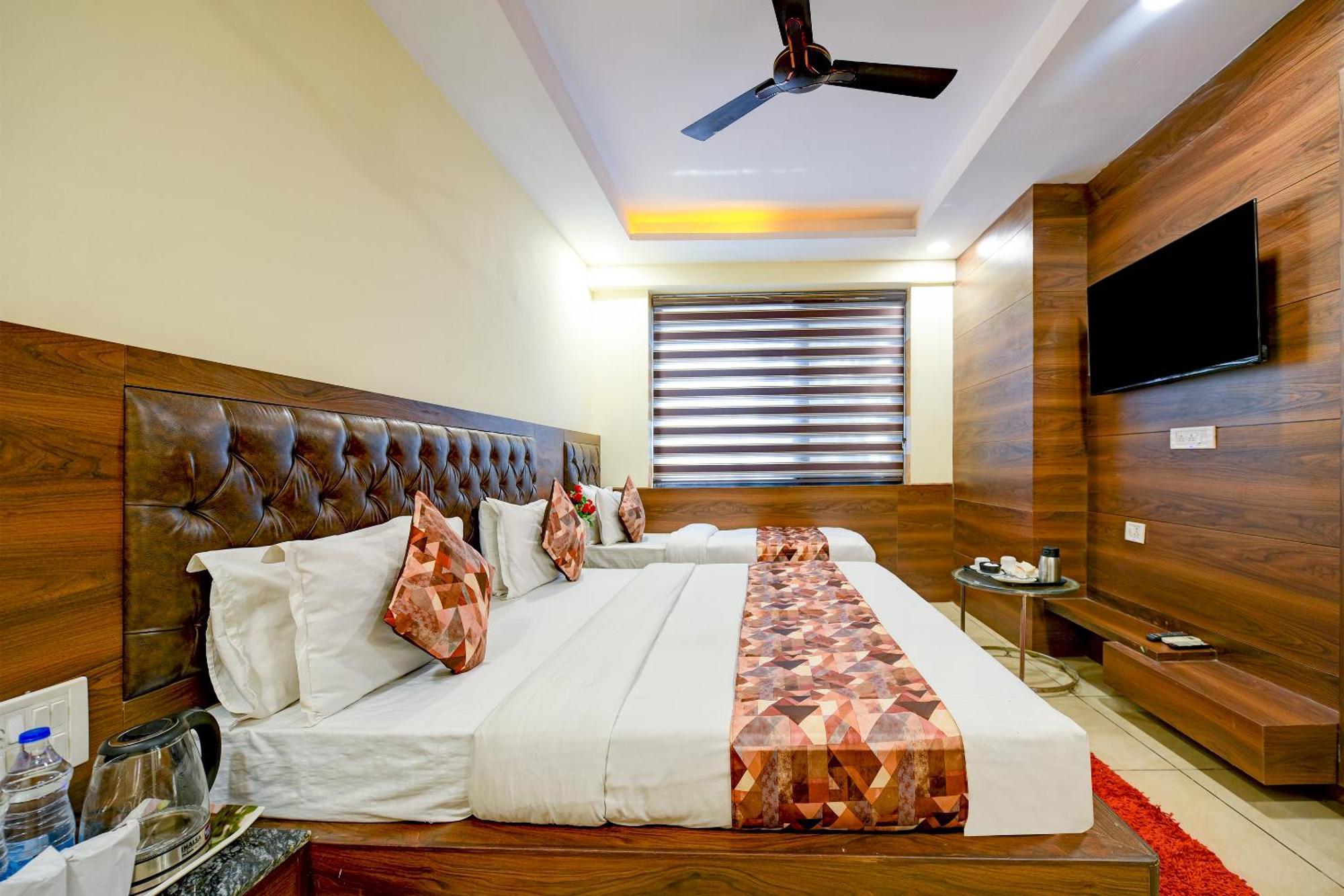 Hotel Le Grand - Walk-In From Rk Ashram Metro Station Neu-Delhi Exterior foto